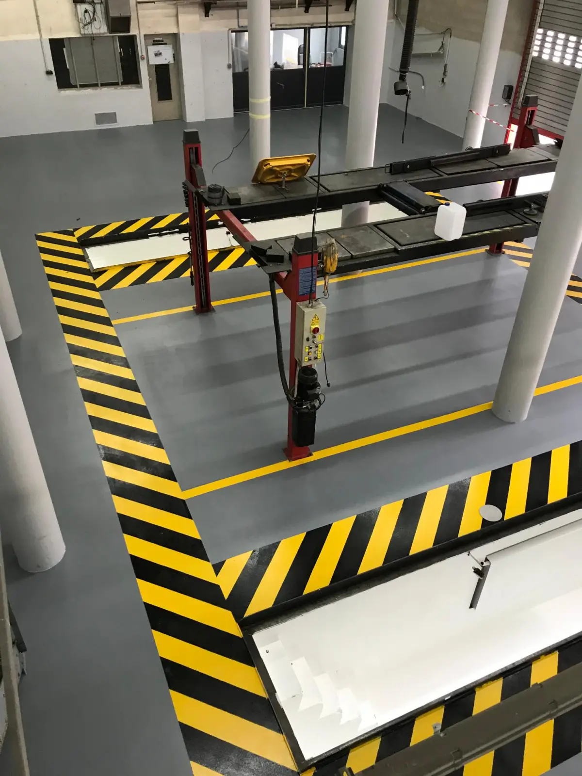 Pose de résine de sols et peinture époxy Gennes-Val-de-Loire